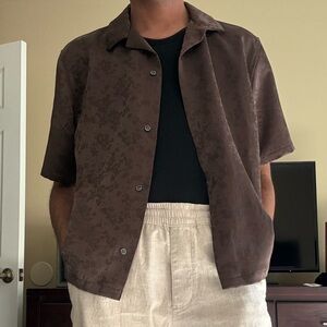 Abercrombie cropped button up shirt.